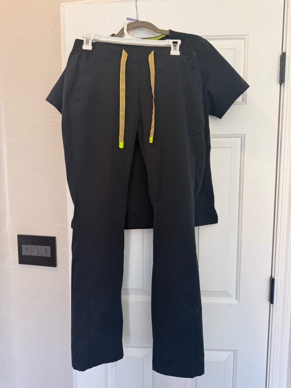 EUC! Women’s Medelita Argon Scrub Pants